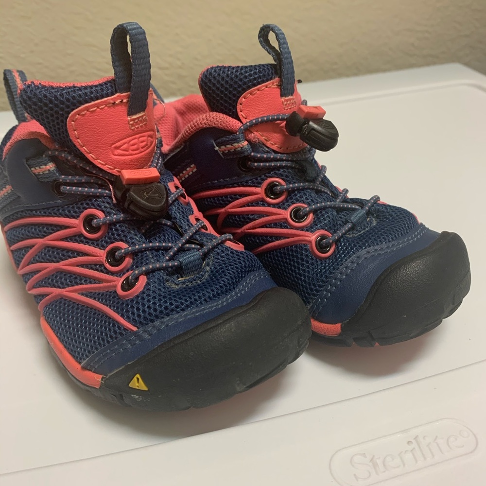 Keen shoes size 10